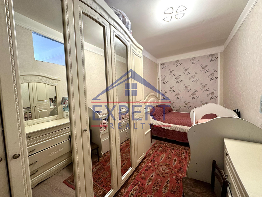 ԱՐԱԲԿԻՐ, ԱԶԱՏՈՒԹՅԱ ՊՈՂՈՏԱ, 3 ՍԵՆՅԱԿ