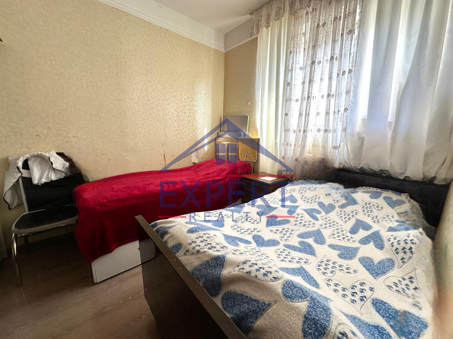 ԱՐԱԲԿԻՐ, ԱԶԱՏՈՒԹՅԱ ՊՈՂՈՏԱ, 3 ՍԵՆՅԱԿ