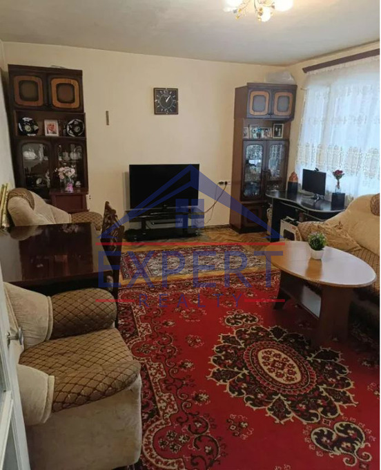 ԿԵՆՏՐՈՆ, ՆԱՐ-ԴՈՍԻ ՓՈՂՈՑ, 2 ՍԵՆՅԱԿ