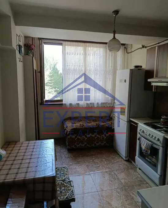 ԿԵՆՏՐՈՆ, ՆԱՐ-ԴՈՍԻ ՓՈՂՈՑ, 2 ՍԵՆՅԱԿ