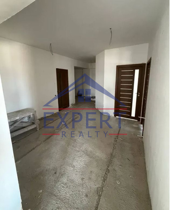 ՔԱՆԱՔԵՌ ԶԵՅԹՈՒՆ, ՊԱՐՈՒՅՐ ՍԵՎԱԿԻ ՓՈՂՈՑ, 3 ՍԵՆՅԱԿ
