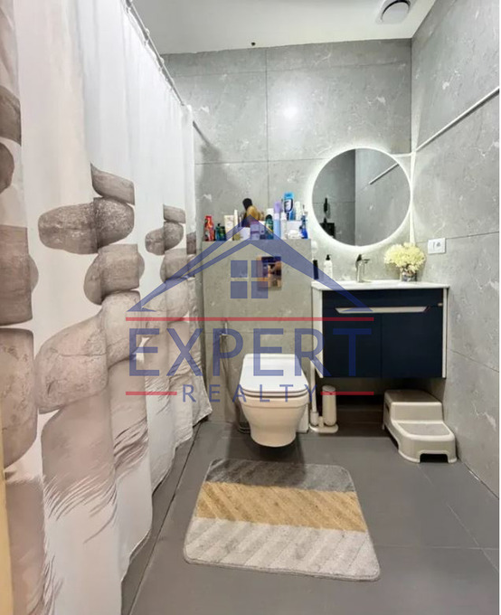 ԱՋԱՓՆՅԱԿ, ԳՐԻԳՈՐ ՀԱՍՐԱԹՅԱՆ ՓՈՂՈՑ, 3 ՍԵՆՅԱԿ