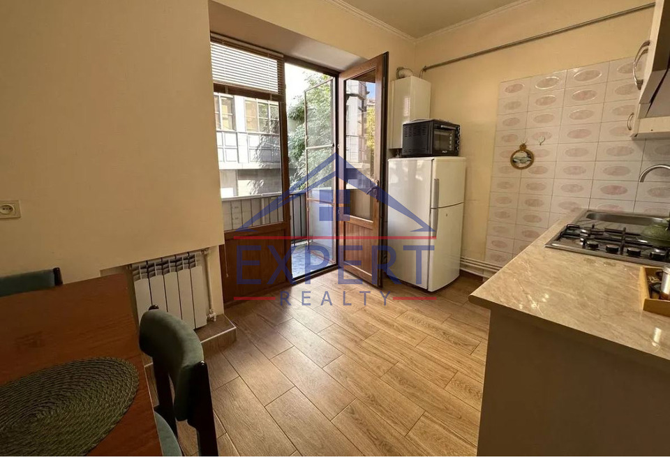 ԿԵՆՏՐՈՆ,ՆԱԼԲԱՆԴՅԱՆ ՓՈՂՈՑ 3 ՍԵՆՅԱԿ