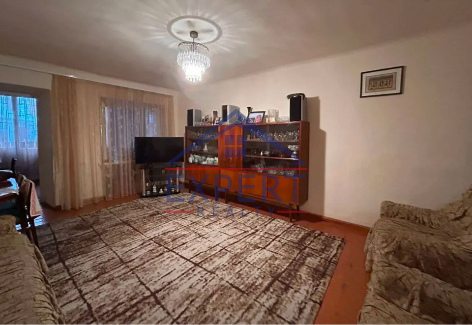 ԿԵՆՏՐՈՆ,ՓԱՎՍՏՈՍ ԲՈՒԶԱՆԴ, 3 ՍԵՆՅԱԿ
