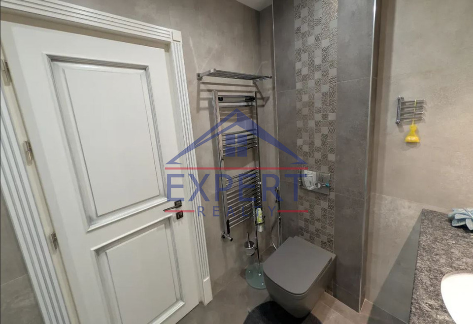 ԿԵՆՏՐՈՆ, ՕՐԲԵԼԻ ԵՂԲԱՅՐՆԵՐ ՓՈՂՈՑ, 2 ՍԵՆՅԱԿ