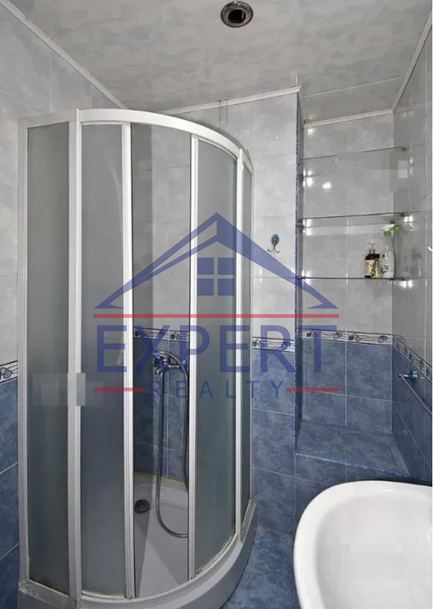 ԿԵՆՏՐՈՆ, ԵԶՆԻԿ ԿՈՂԲԱՑԻ ՓՈՂՈՑ, 1 ՍԵՆՅԱԿ