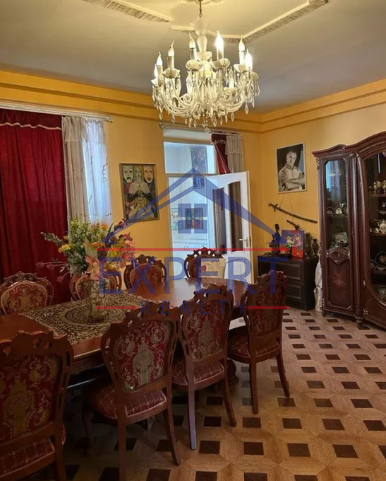 ԿԵՆՏՐՈՆ, ԶԱՎԱՐՅԱՆ ՓՈՂՈՑ, 5 ՍԵՆՅԱԿ