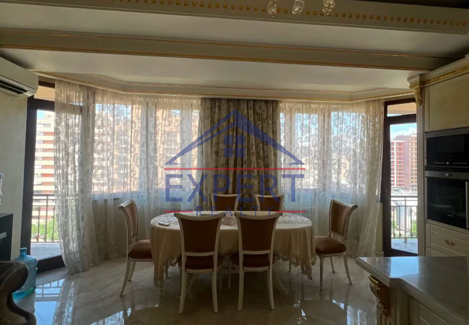 ԿԵՆՏՐՈՆ, ՊԱՊ ԹԱԳԱՎՈՐ ՓՈՂՈՑ, 3 ՍԵՆՅԱԿ