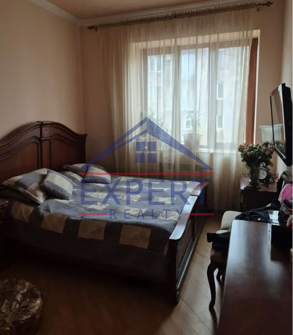 ԿԵՆՏՐՈՆ, ՀԱՆՐԱՊԵՏՈՒԹՅԱՆ ՓՈՂՈՑ, 4 ՍԵՆՅԱԿ