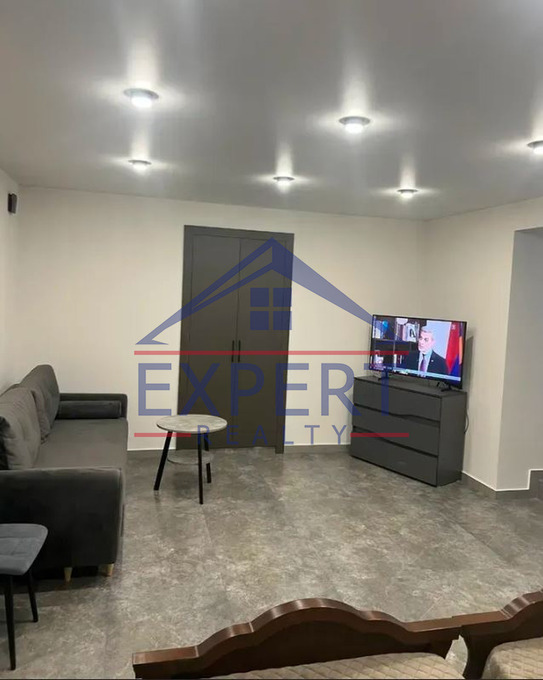 ՔԱՆԱՔԵՌ-ԶԵՅԹՈՒՆ, ՈՒԼՆԵՑՈՒ ՓՈՂՈՑ , 1 ՍԵՆՅԱԿ