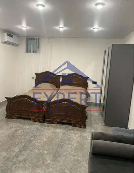 ՔԱՆԱՔԵՌ-ԶԵՅԹՈՒՆ, ՈՒԼՆԵՑՈՒ ՓՈՂՈՑ , 1 ՍԵՆՅԱԿ