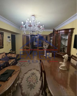 ԿԵՆՏՐՈՆ, ԱՄԻՐՅԱՆ ՓՈՂՈՑ, 3 ՍԵՆՅԱԿ