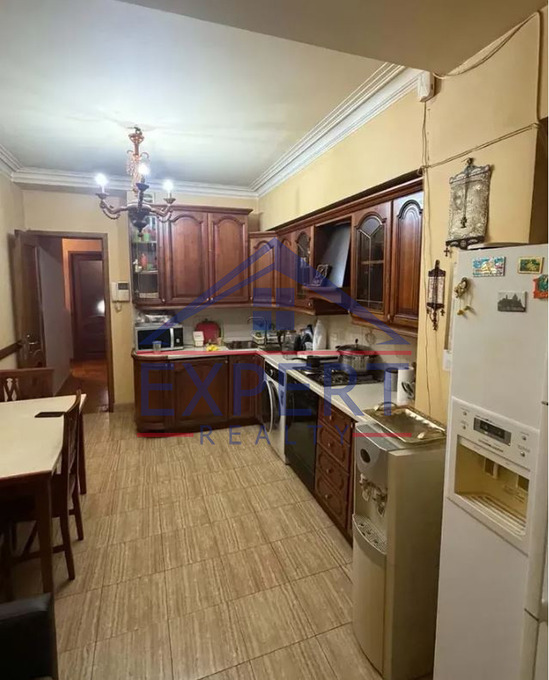 ԿԵՆՏՐՈՆ, ԱՄԻՐՅԱՆ ՓՈՂՈՑ, 3 ՍԵՆՅԱԿ