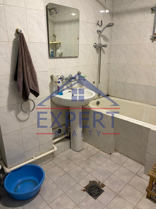 ՔԱՆԱՔԵՌ-ԶԵՅԹՈՒՆ, ՊԱՐՈՒՅՐ ՍԵՎԱԿԻ ՓՈՂՈՑ, 4 ՍԵՆՅԱԿ