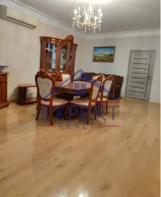 ԱՋԱՓՆՅԱԿ, ԳՐԻԳՈՐ ԶՈՀՐԱՊԻ ՓՈՂՈՑ, ՄԵԿ ՀԱՐԿ