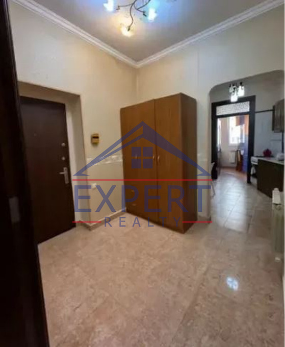 ԿԵՆՏՐՈՆ, ԴԵՐԵՆԻԿ ԴԵՄԻՐՃՅԱՆ ,  3ՍԵՆՅԱԿ
