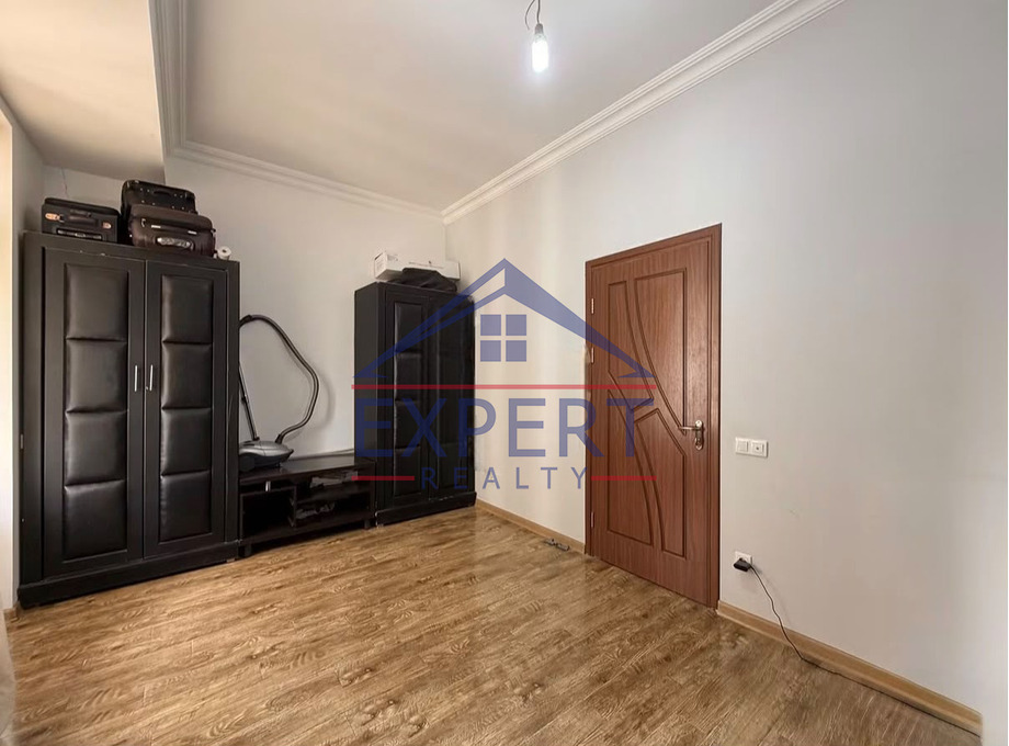 ԿԵՆՏՐՈՆ, ՎԵՐԻՆ ԱՆՏԱՌԱՅԻՆ ՓՈՂՈՑ, 3 ՍԵՆՅԱԿ