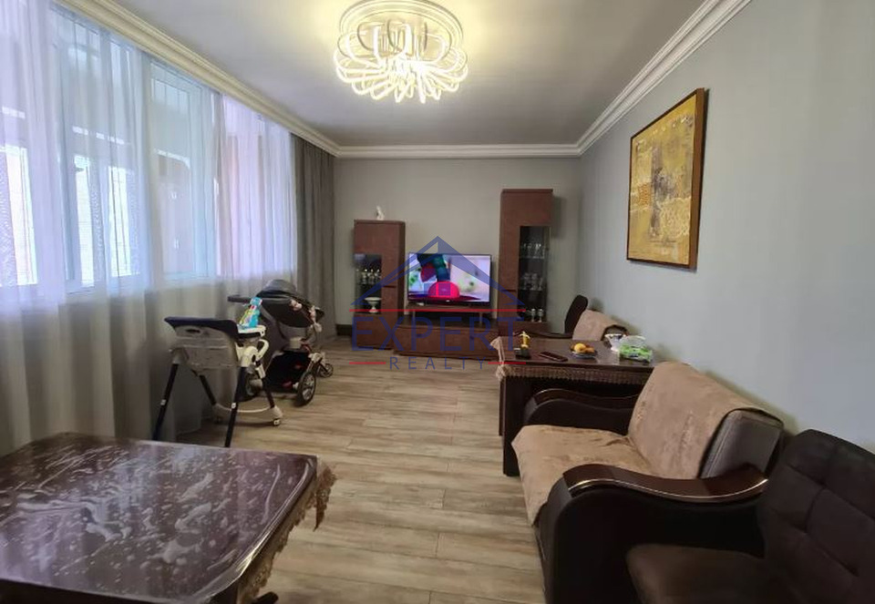 ԴԱՎԹԱՇԵՆ, ԴԱՎԹԱՇԵՆ 4-ՐԴ ԹԱՂԱՄԱՍ, 3 ՍԵՆՅԱԿ