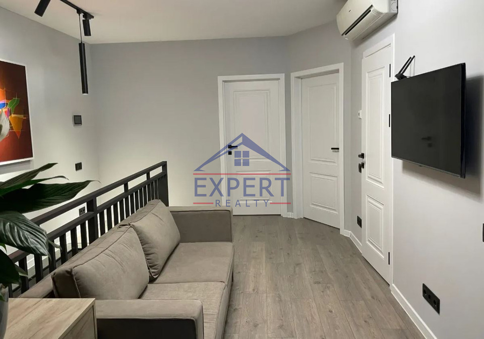 ԿԵՆՏՐՈՆ, ԽՈՐԵՆԱՑՈՒ ՓՈՂՈՑ, 3 ՍԵՆՅԱԿ