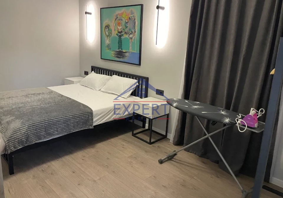 ԿԵՆՏՐՈՆ, ԽՈՐԵՆԱՑՈՒ ՓՈՂՈՑ, 3 ՍԵՆՅԱԿ