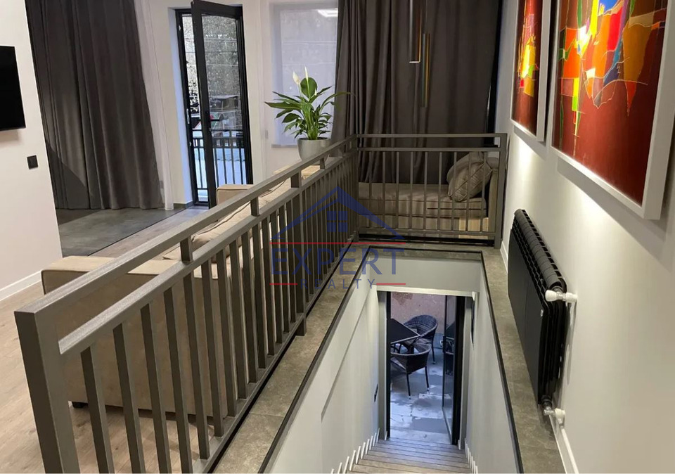 ԿԵՆՏՐՈՆ, ԽՈՐԵՆԱՑՈՒ ՓՈՂՈՑ, 3 ՍԵՆՅԱԿ