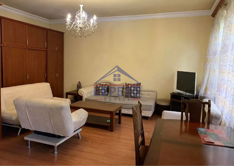 ԱՐԱԲԿԻՐ, ԱԶԱՏՈՒԹՅԱՆ ՊՈՂՈՏԱ, 1 ՍԵՆՅԱԿ