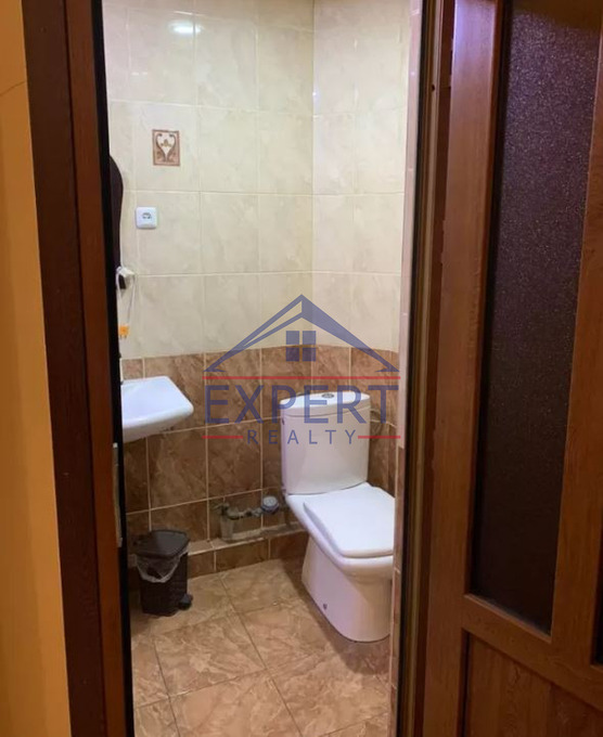 ԱՐԱԲԿԻՐ, ԱԶԱՏՈՒԹՅԱՆ ՊՈՂՈՏԱ, 1 ՍԵՆՅԱԿ