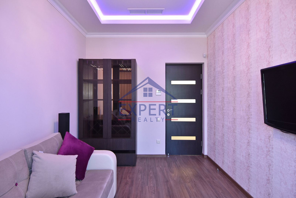 ԿԵՆՏՐՈՆ, ՎԱՀԱՆ ՏԵՐՅԱՆ ՓՈՂՈՑ, 5 ՍԵՆՅԱԿ
