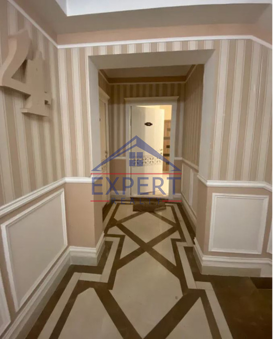 ՇԵՆԳԱՎԻԹ, ՉԵԽՈՎԻ ՓՈՂՈՑ, 2 ՍԵՆՅԱԿ
