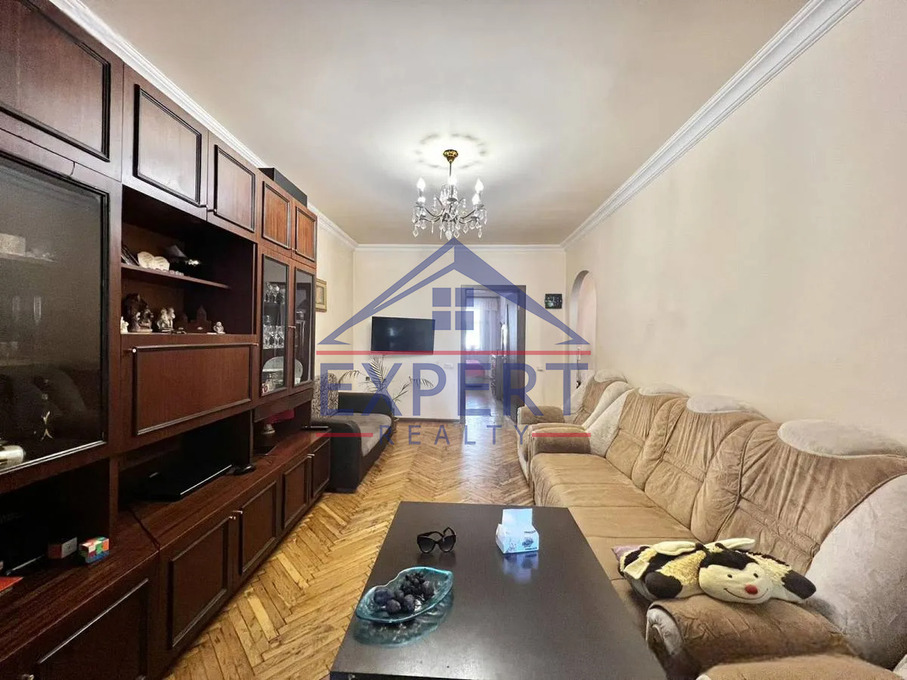 ԿԵՆՏՐՈՆ, ՏԻԳՐԱՆ ՄԵԾ ՊՈՂԱՏԱ, 2 ՍԵՆՅԱԿ