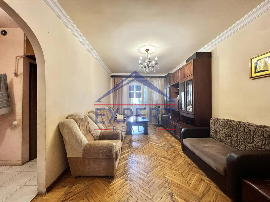 ԿԵՆՏՐՈՆ, ՏԻԳՐԱՆ ՄԵԾ ՊՈՂԱՏԱ, 2 ՍԵՆՅԱԿ