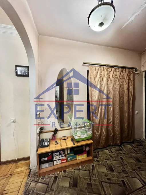 ԿԵՆՏՐՈՆ, ՏԻԳՐԱՆ ՄԵԾ ՊՈՂԱՏԱ, 2 ՍԵՆՅԱԿ