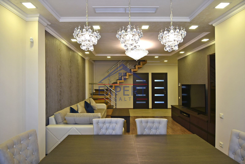 ԿԵՆՏՐՈՆ, ՎԱՀԱՆ ՏԵՐՅԱՆ ՓՈՂՈՑ, 5 ՍԵՆՅԱԿ