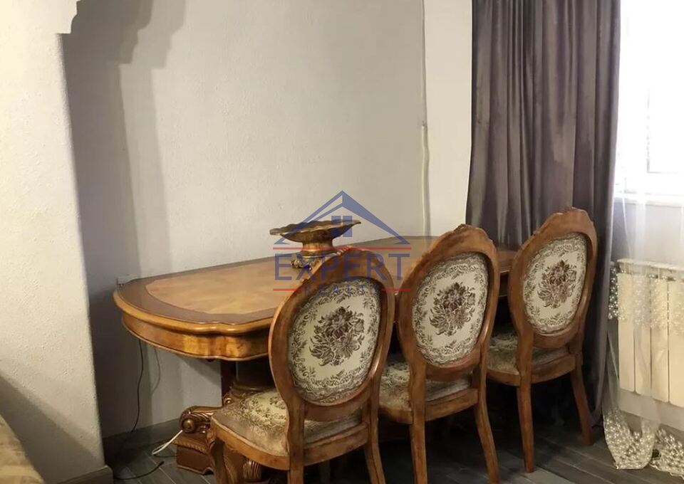 ԱՐԱԲԿԻՐ, ԿՈՄԻՏԱՍԻ ՊՈՂՈՏԱ, 3 ՍԵՆՅԱԿ