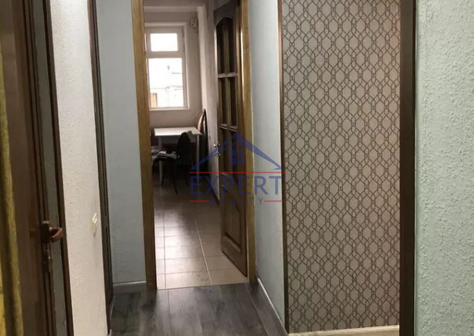 ԱՐԱԲԿԻՐ, ԿՈՄԻՏԱՍԻ ՊՈՂՈՏԱ, 3 ՍԵՆՅԱԿ