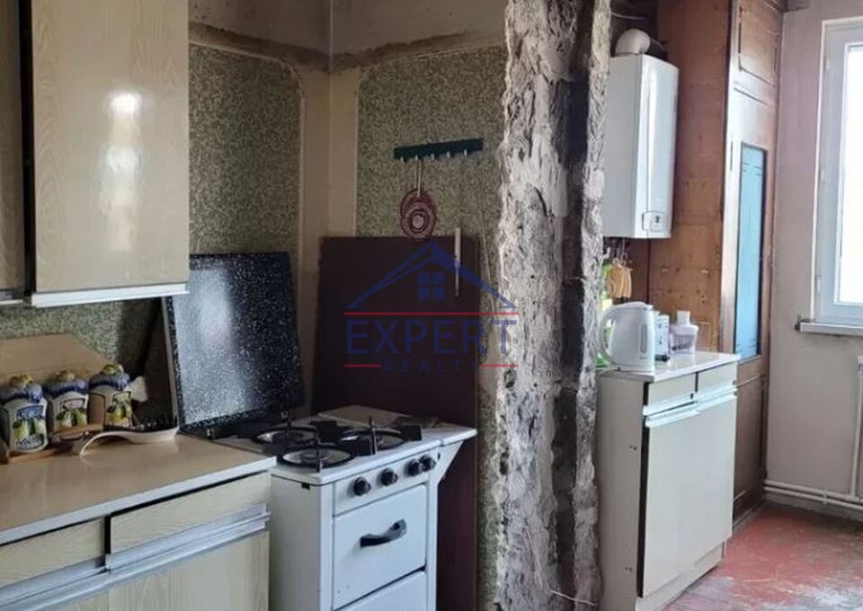 ԱՐԱԲԿԻՐ, ԿՈՄԻՏԱՍԻ ՊՈՂՈՏԱ, 3 ՍԵՆՅԱԿ
