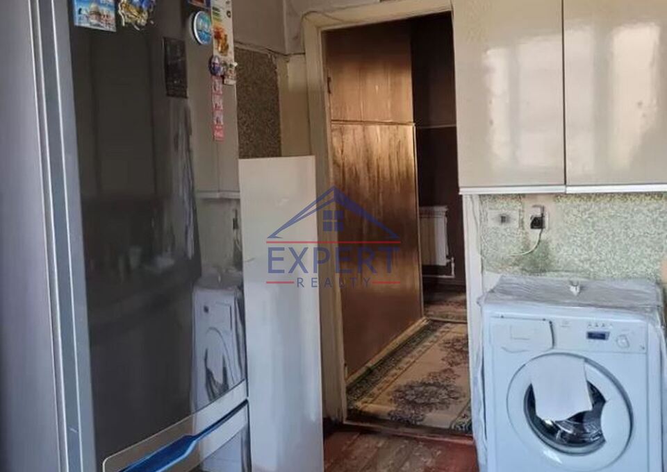 ԱՐԱԲԿԻՐ, ԿՈՄԻՏԱՍԻ ՊՈՂՈՏԱ, 3 ՍԵՆՅԱԿ