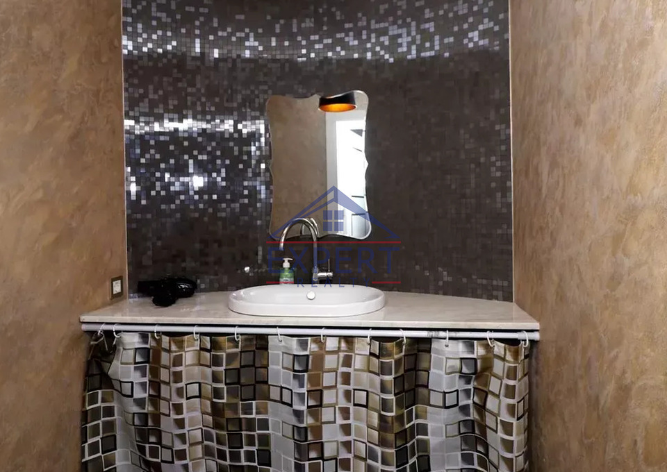 ԿԵՆՏՐՈՆ,ՆԱԼԲԱՆԴՅԱՆ ՓՈՂՈՑ  3 ՍԵՆՅԱԿ