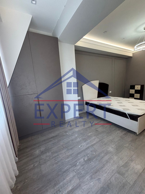 ՔԱՆԱՔԵՌ ԶԵՅԹՈՒՆ, ՌՈՒԲԻՆՅԱՆՑ ՓՈՂՈՑ, 3 ՍԵՆՅԱԿ