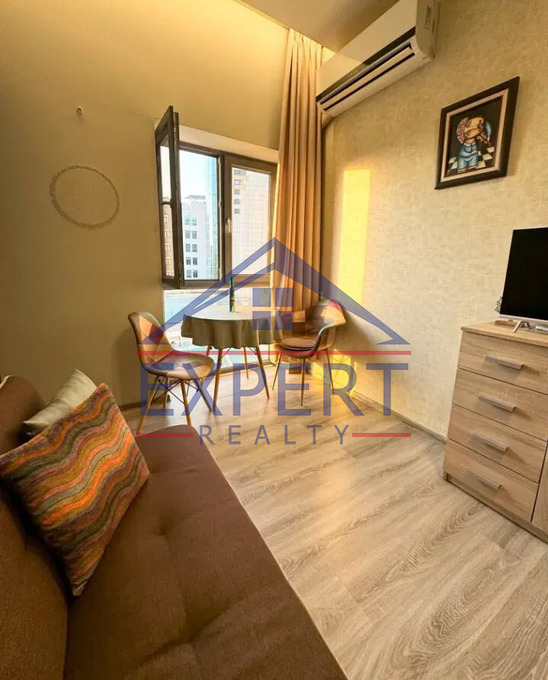 ԿԵՆՏՐՈՆ, ԽՈՐԵՆԱՑԻ ՓՈՂՈՑ, 2 ՍԵՆՅԱԿ