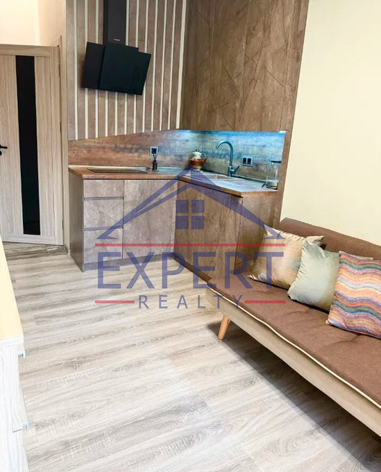 ԿԵՆՏՐՈՆ, ԽՈՐԵՆԱՑԻ ՓՈՂՈՑ, 2 ՍԵՆՅԱԿ