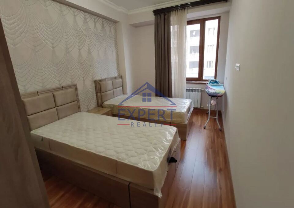 ԱՐԱԲԿԻՐ, ԱԴՈՆՑԻ ՓՈՂՈՑ, 3 ՍԵՆՅԱԿ