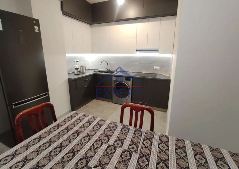 ԱՐԱԲԿԻՐ, ԱԴՈՆՑԻ ՓՈՂՈՑ, 3 ՍԵՆՅԱԿ