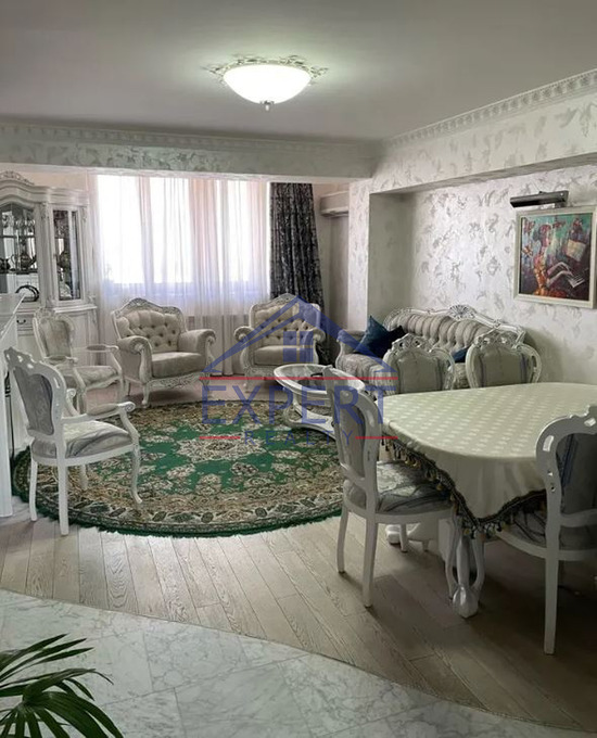 ԿԵՆՏՐՈՆ, ԵՐՎԱՆԴ ՔՈՉԱՐԻ ՓՈՂՈՑ, 3 ՍԵՆՅԱԿ