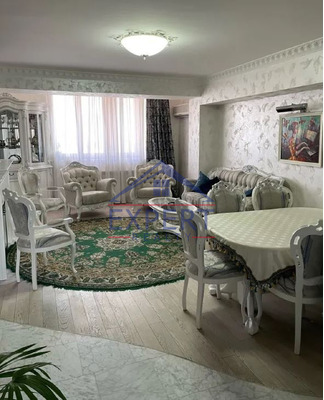 ԿԵՆՏՐՈՆ, ԵՐՎԱՆԴ ՔՈՉԱՐԻ ՓՈՂՈՑ, 3 ՍԵՆՅԱԿ