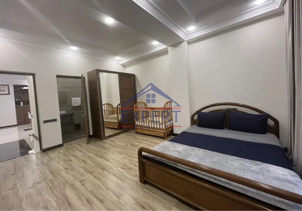 ԱՐԱԲԿԻՐ, ՕՐԲԵԼԻ ԵՂԲԱՅՐՆԵՐ ՓՈՂՈՑ, 5 ՍԵՆՅԱԿ