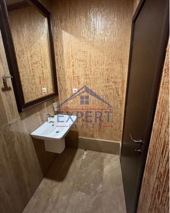 ԿԵՆՏՐՈՆ, ՀՅՈՒՍԻԱՅԻՆ ՊՈՂՈՏԱ, 3 ՍԵՆՅԱԿ