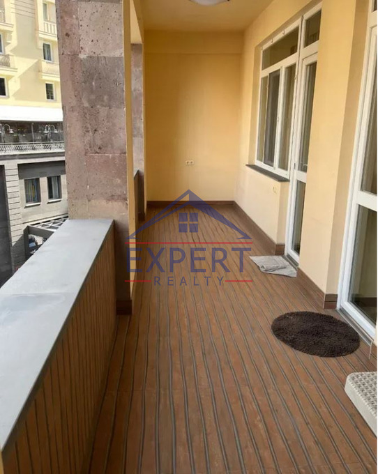 ԿԵՆՏՐՈՆ, ՀՅՈՒՍԻԱՅԻՆ ՊՈՂՈՏԱ, 3 ՍԵՆՅԱԿ