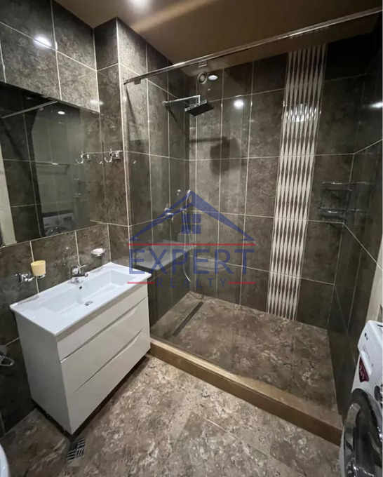 ԿԵՆՏՐՈՆ, ՀՅՈՒՍԻԱՅԻՆ ՊՈՂՈՏԱ, 3 ՍԵՆՅԱԿ