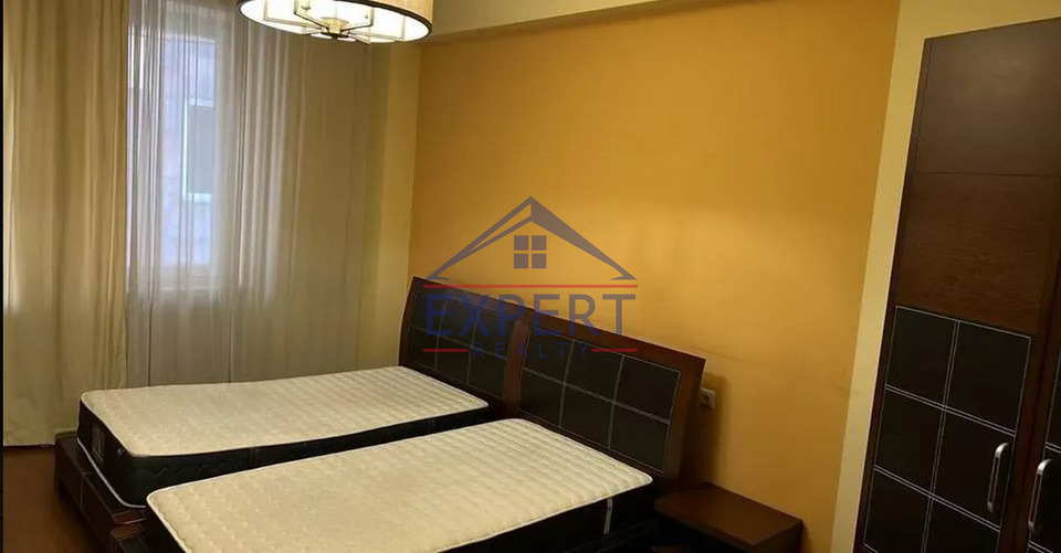 ԿԵՆՏՐՈՆ, ՀՅՈՒՍԻԱՅԻՆ ՊՈՂՈՏԱ, 3 ՍԵՆՅԱԿ